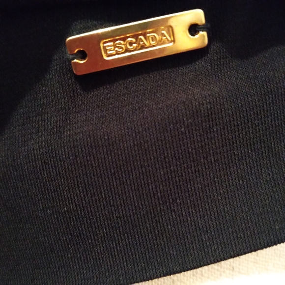 🎁ESCADA NWT One Shoulder w/ Front Criss-Cross Loose Bandaged Top ~RARE~ - Picture 10 of 16